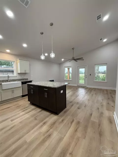 Kitchen - 5130 Blackmon Dr, Jay, FL 32565 photo 1 of 6