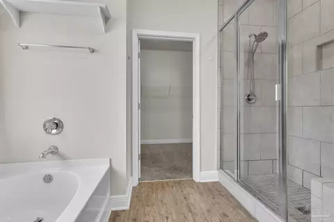 Bath - 5865 W Cambridge Way, Pace, FL 32571 photo 3 of 4