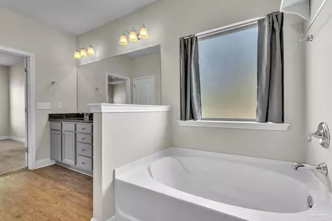 Bath - 5865 W Cambridge Way, Pace, FL 32571 photo 2 of 4