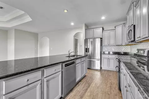 Kitchen - 5865 W Cambridge Way, Pace, FL 32571 photo 3 of 5
