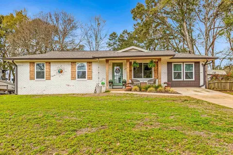 2511 W Kingsfield Dr, Cantonment, FL 32533