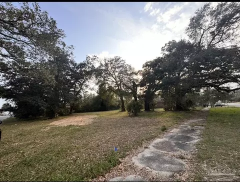 1005 W Lloyd St, Pensacola, FL 32503