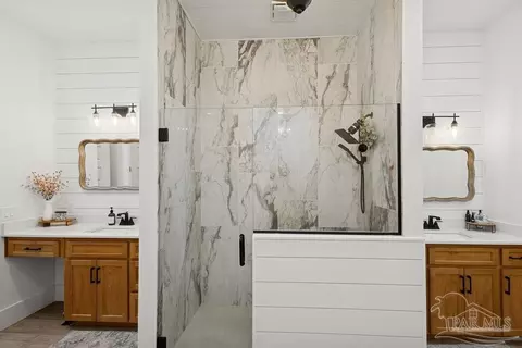 Bath - 11278 Old Pine Loop Rd, Jay, FL 32565 photo 1 of 3
