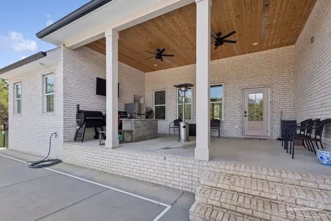 Exterior - 11278 Old Pine Loop Rd, Jay, FL 32565 photo 3 of 8