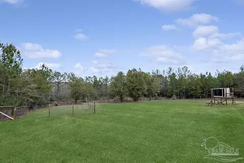 Exterior - 11278 Old Pine Loop Rd, Jay, FL 32565 photo 5 of 8