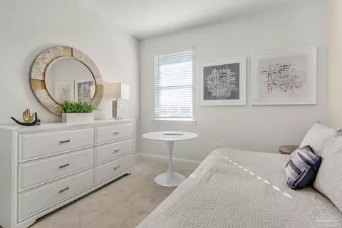 Bedroom - 5017 Sanborn Dr, Milton, FL 32570 photo 5 of 9
