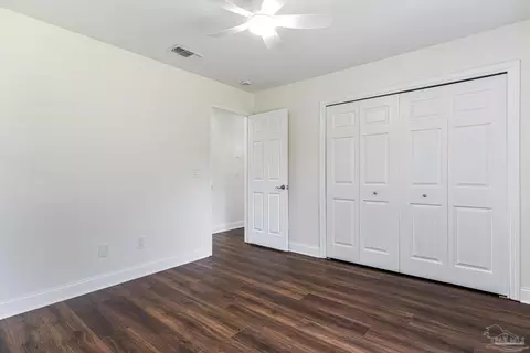 Bedroom - 902 Heathrow Dr, Cantonment, FL 32533 photo 5 of 7