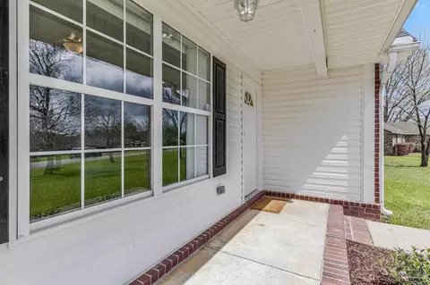 Exterior - 902 Heathrow Dr, Cantonment, FL 32533 photo 10 of 19