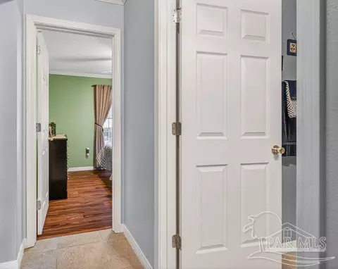 Entry Way - 4331 Audiss Rd, Milton, FL 32583 photo 4 of 4