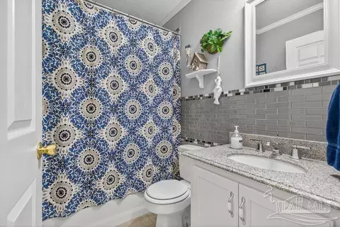 Bath - 4331 Audiss Rd, Milton, FL 32583 photo 5 of 5