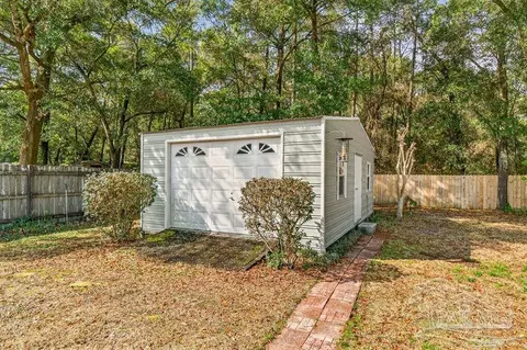Exterior - 4331 Audiss Rd, Milton, FL 32583 photo 7 of 14