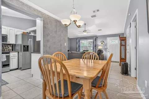 Dining - 4331 Audiss Rd, Milton, FL 32583 photo 4 of 4