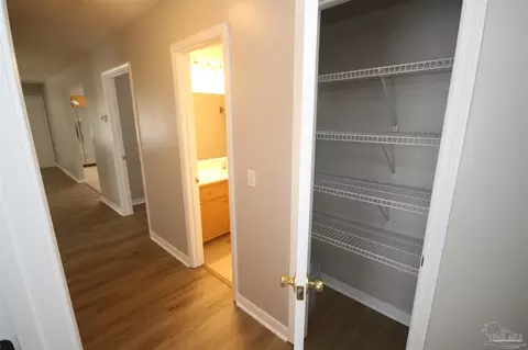 Entry Way - 5354 Windham Rd, Milton, FL 32570 photo 3 of 3