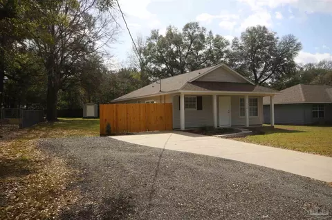 Exterior - 5354 Windham Rd, Milton, FL 32570 photo 8 of 8