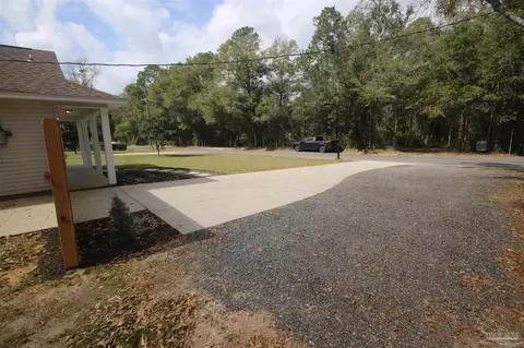 Exterior - 5354 Windham Rd, Milton, FL 32570 photo 7 of 8