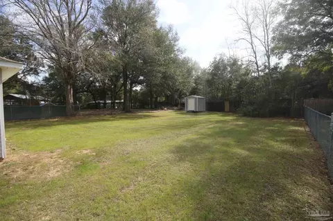 Exterior - 5354 Windham Rd, Milton, FL 32570 photo 3 of 8