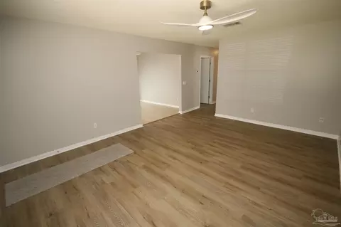 Living - 5354 Windham Rd, Milton, FL 32570 photo 2 of 4