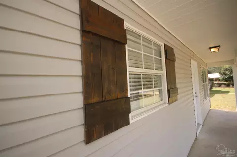 Exterior - 5354 Windham Rd, Milton, FL 32570 photo 1 of 8