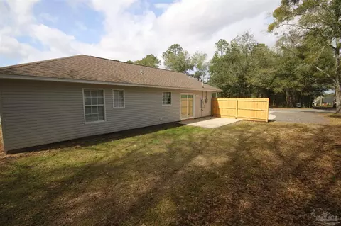 Exterior - 5354 Windham Rd, Milton, FL 32570 photo 5 of 8