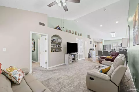 7101 Joy St #C8, Pensacola, FL 32504