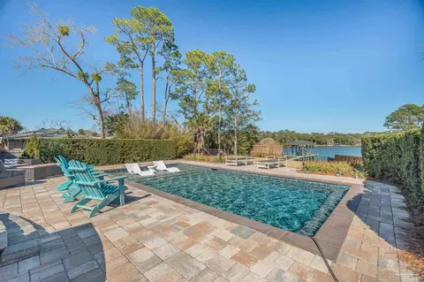 3520 Menendez Dr, Pensacola, FL 32503