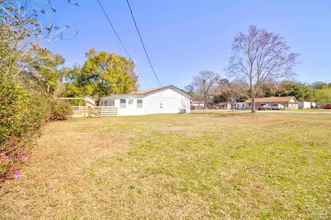 Exterior - 5125 Central Dr, Pace, FL 32571 photo 1 of 3