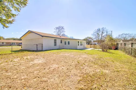 Exterior - 5125 Central Dr, Pace, FL 32571 photo 3 of 3