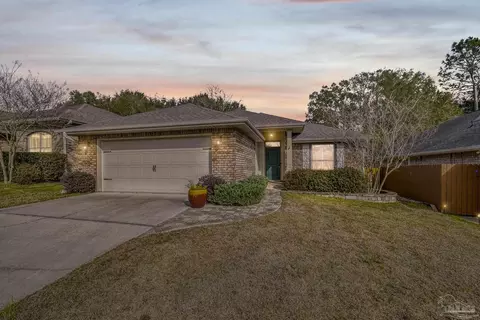 5761 Jade Moon Cir, Milton, FL 32583