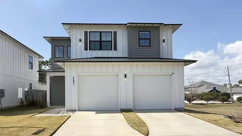 5601 Trout Ln, Pensacola, FL 32507