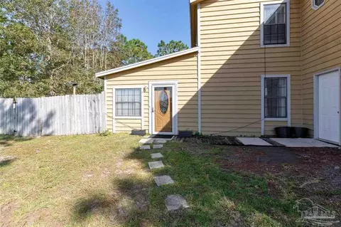2350 Crescent Wood Dr, Navarre, FL 32566