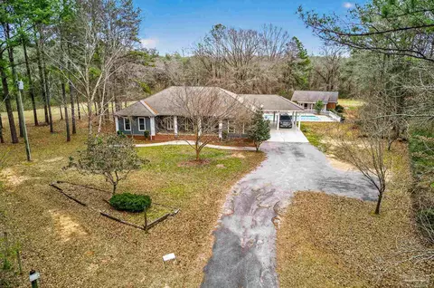 78 Hummingbird Ln, Atmore, AL 36502