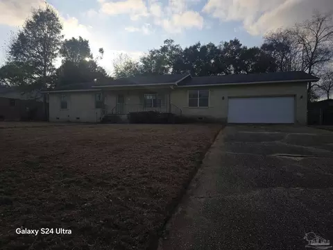 6227 Vicksburg Dr, Pensacola, FL 32503