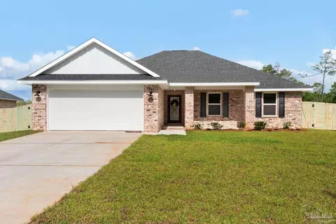 7949 Twin Lake Dr, Milton, FL 32583