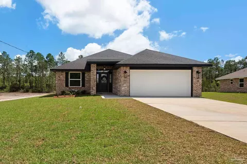7961 Twin Lake Dr, Milton, FL 32583