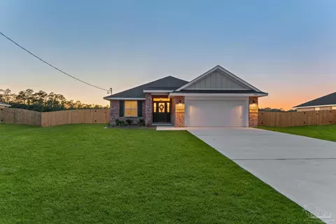 7961 Twin Lake Dr, Milton, FL 32583