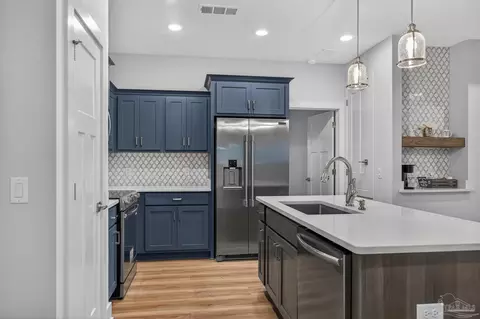 Kitchen - 6115 Carroll Rd, Milton, FL 32583 photo 6 of 9