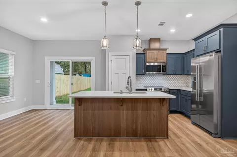 Kitchen - 6115 Carroll Rd, Milton, FL 32583 photo 9 of 9