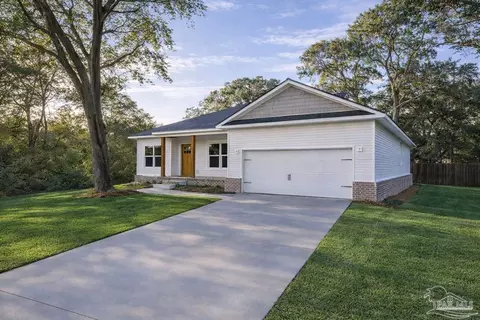 Exterior - 4046 Woodfin Cir, Pace, FL 32571 photo 2 of 4