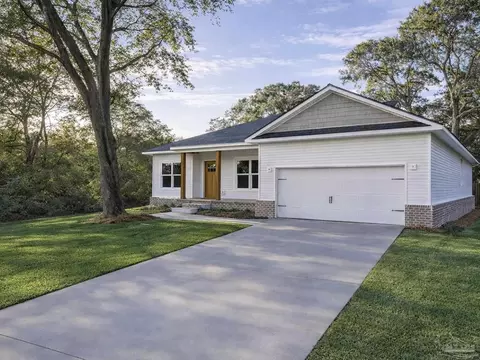 Exterior - 4046 Woodfin Cir, Pace, FL 32571 photo 3 of 4