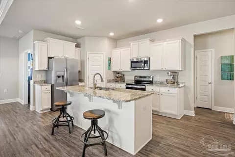 Kitchen - 5344 Red Shoulder Rd, Pace, FL 32571 photo 2 of 2