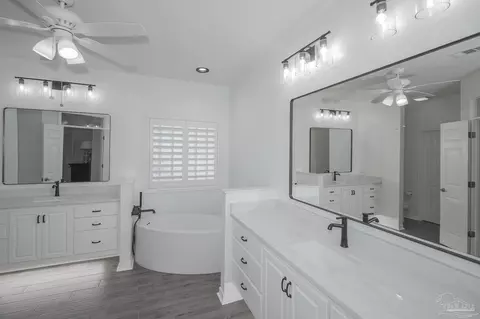 Bath - 3056 Killarney Dr, Pace, FL 32571 photo 5 of 8