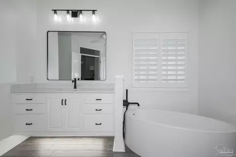Bath - 3056 Killarney Dr, Pace, FL 32571 photo 2 of 8