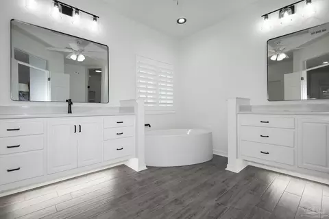 Bath - 3056 Killarney Dr, Pace, FL 32571 photo 1 of 8