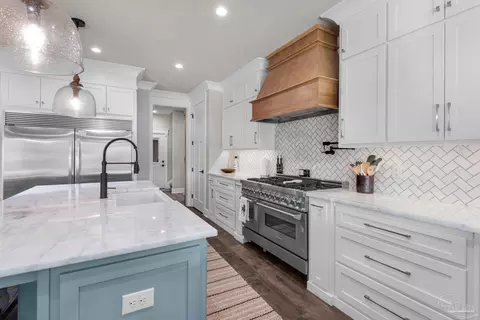 Kitchen - 3275 Melvin Dr, Pace, FL 32571 photo 1 of 8