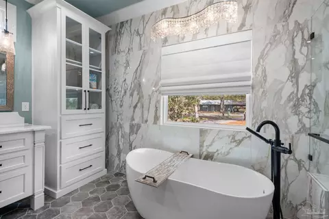 Bath - 3275 Melvin Dr, Pace, FL 32571 photo 6 of 11