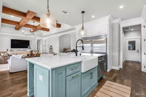 Kitchen - 3275 Melvin Dr, Pace, FL 32571 photo 6 of 8