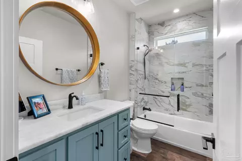 Bath - 3275 Melvin Dr, Pace, FL 32571 photo 7 of 11