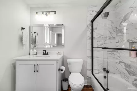 Bath - 3275 Melvin Dr, Pace, FL 32571 photo 9 of 11