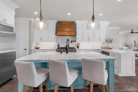 Kitchen - 3275 Melvin Dr, Pace, FL 32571 photo 3 of 8