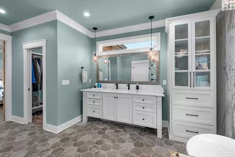 Bath - 3275 Melvin Dr, Pace, FL 32571 photo 3 of 11